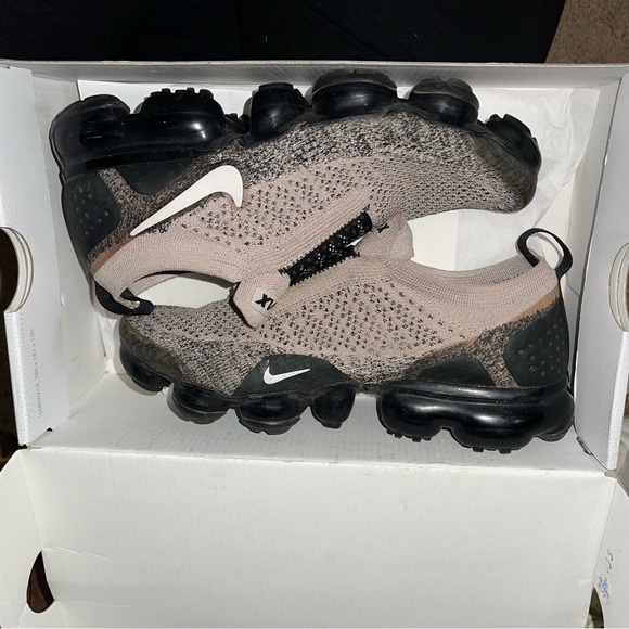 Women’s Air Vapormax Moc 2 - Picture 2 of 5